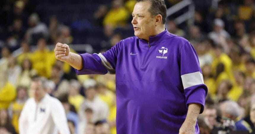 Billy Gillispie placed on leave at Tarleton State amid investigation