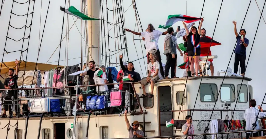 Flotilla Presses Amid Bombardment