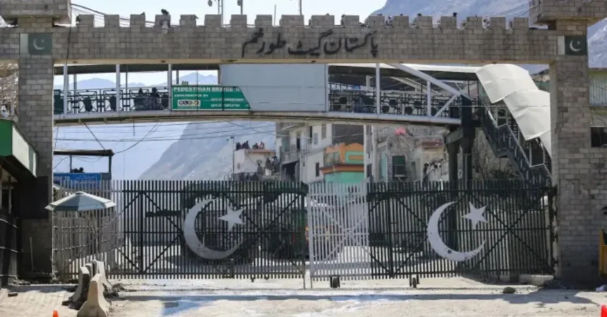 Pakistan Taliban Border Clash